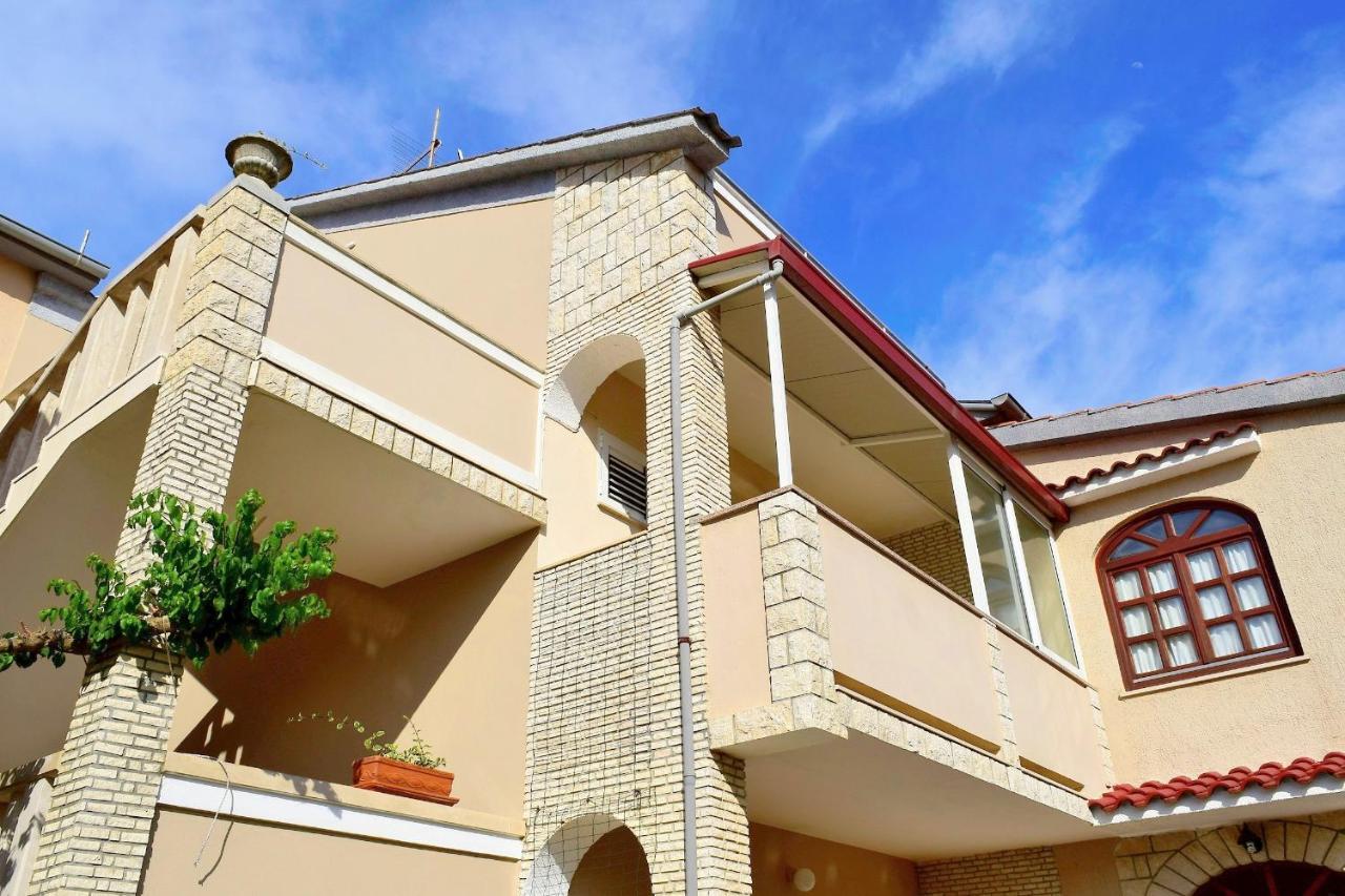 Zoro Apartments Palit 外观 照片